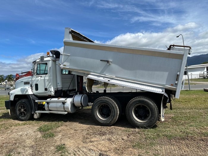 1997 Mack 1997 Mack Fleet Liner Tandem Tipper