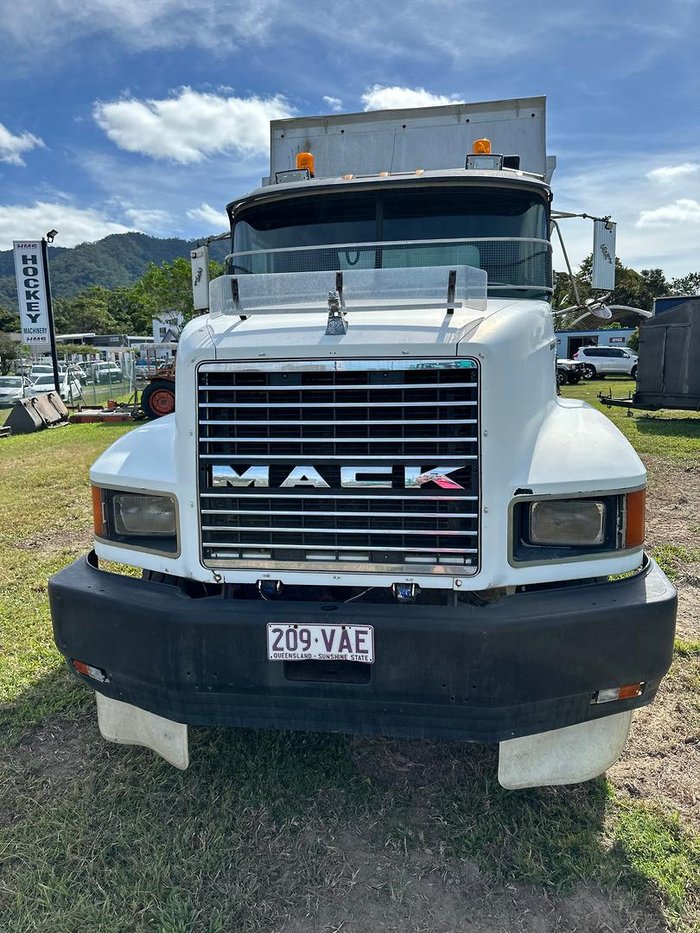 1997 Mack 1997 Mack Fleet Liner Tandem Tipper