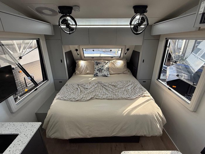 2023 Legend Trackline 16 Hybrid