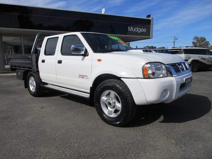 2012 Nissan Navara ST-R