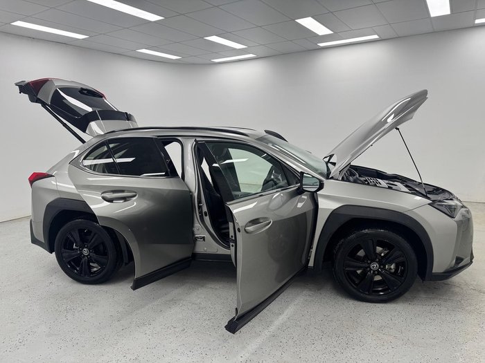 2021 Lexus UX 200 Luxury MZAA10R Titanium