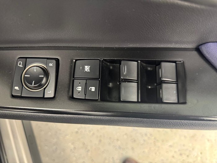 2021 Lexus UX 200 Luxury MZAA10R Titanium