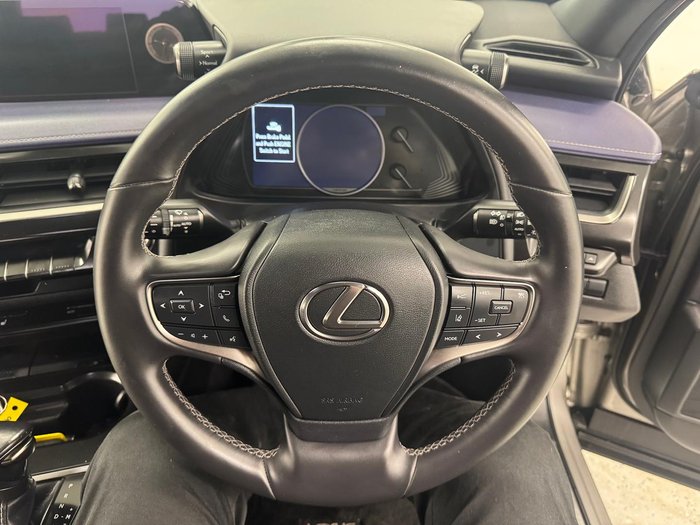 2021 Lexus UX 200 Luxury MZAA10R Titanium