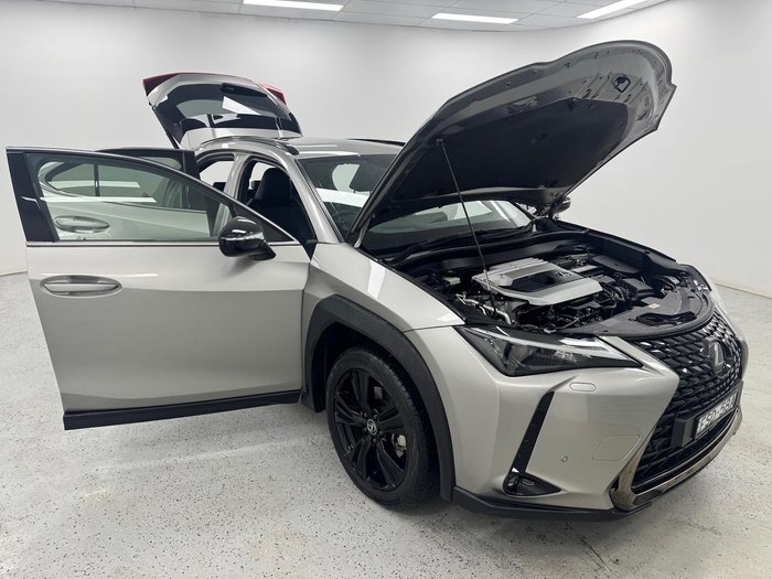 2021 Lexus UX 200 Luxury MZAA10R Titanium