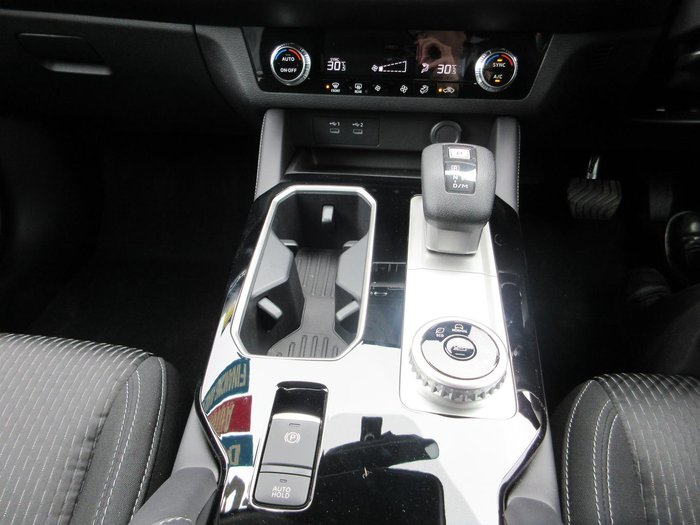 2025 Mitsubishi Outlander ES