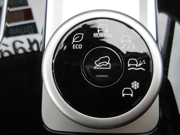 2025 Mitsubishi Outlander ES