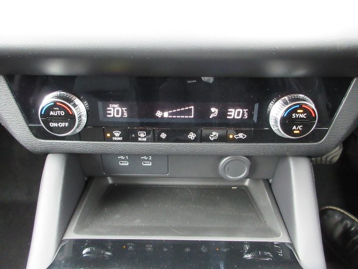 2025 Mitsubishi Outlander ES