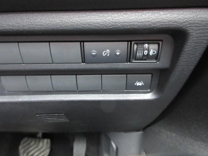 2025 Mitsubishi Outlander ES