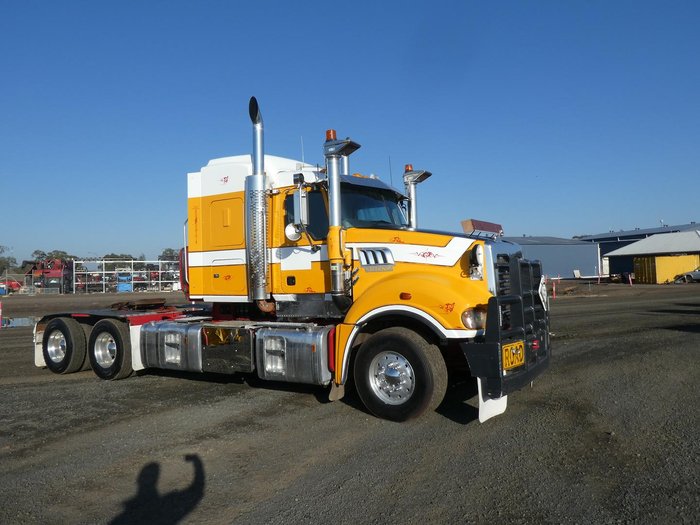 2019 MACK Clxt Titan yellow