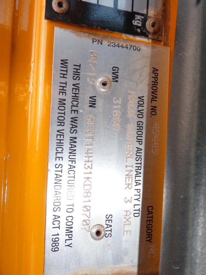 2019 MACK Clxt Titan