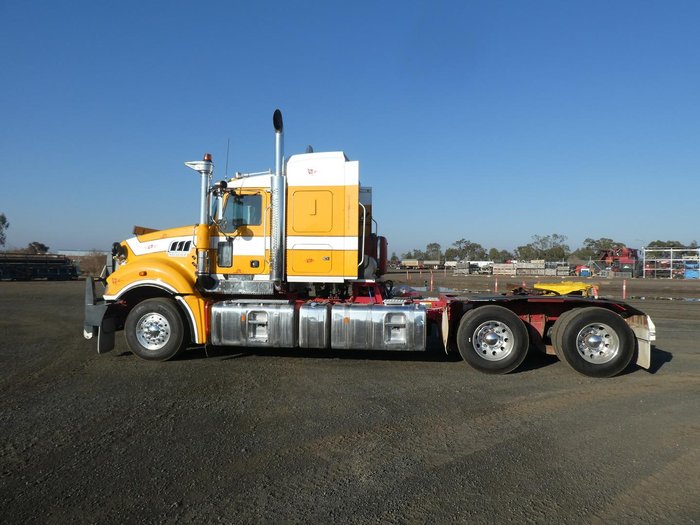 2019 MACK Clxt Titan yellow