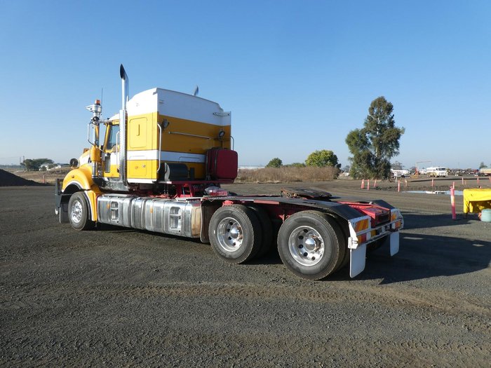 2019 MACK Clxt Titan