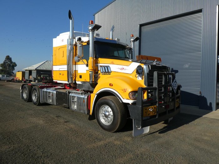 2019 MACK Clxt Titan yellow
