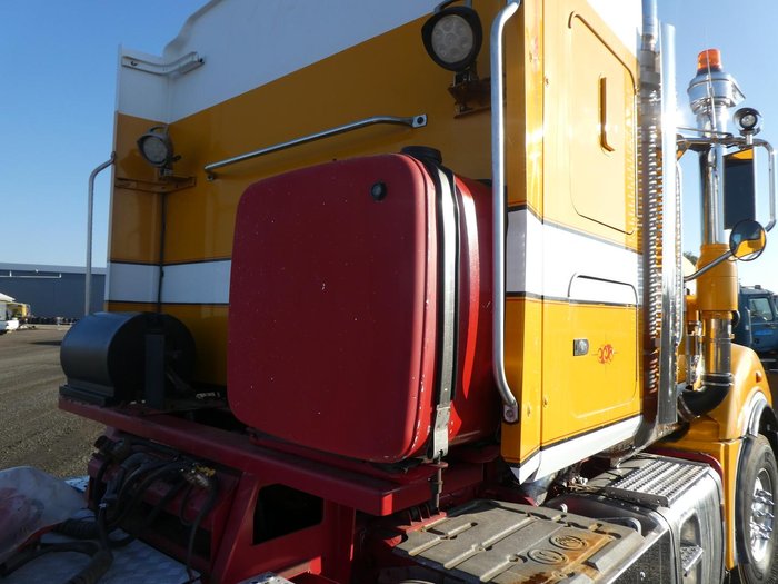2019 MACK Clxt Titan yellow