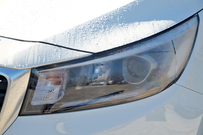 2019 Kia Carnival SLi YP MY20 Snow White Pearl