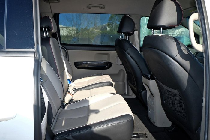 2019 Kia Carnival SLi YP MY20 Snow White Pearl