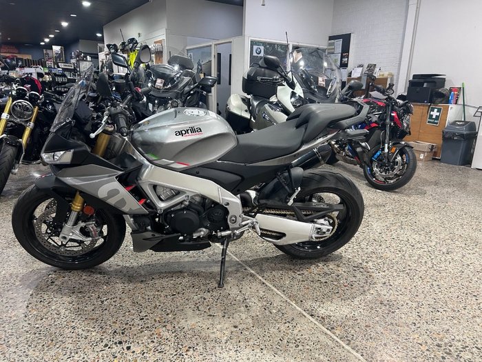 2022 Aprilia TUONO V4 GREY