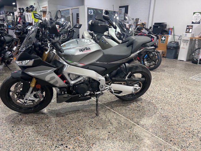 2022 Aprilia TUONO V4 GREY