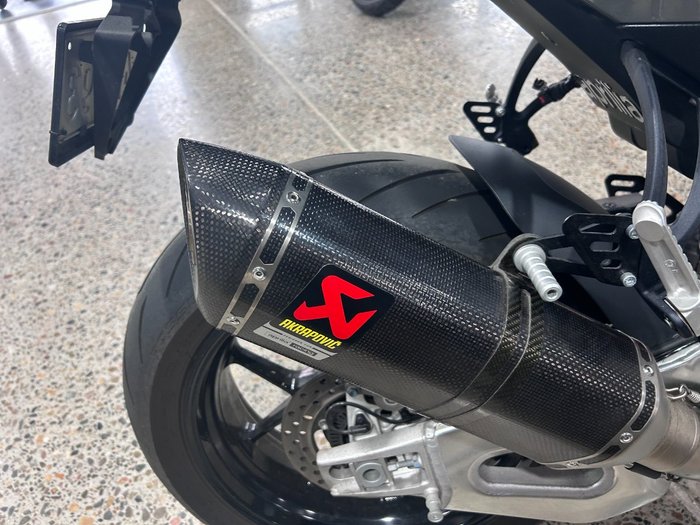 2022 Aprilia TUONO V4 GREY