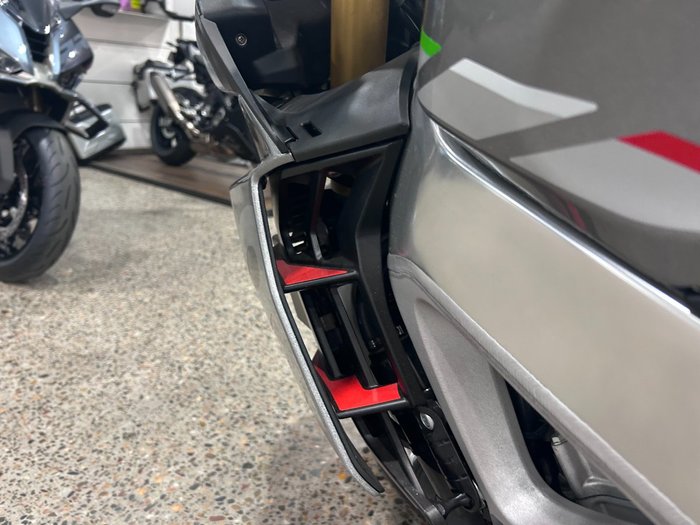 2022 Aprilia TUONO V4 GREY
