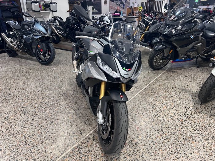 2022 Aprilia TUONO V4 GREY