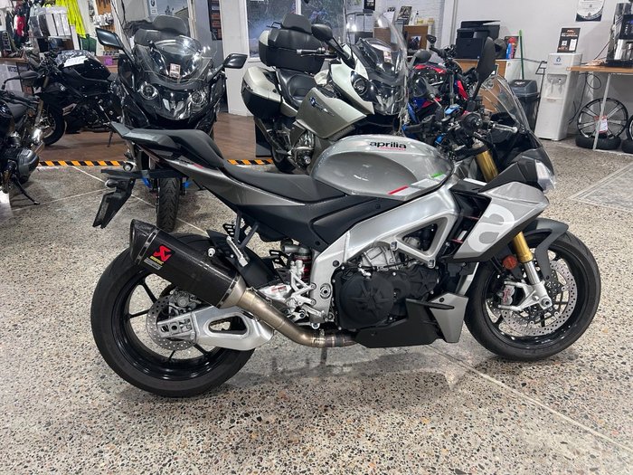 2022 Aprilia TUONO V4 GREY