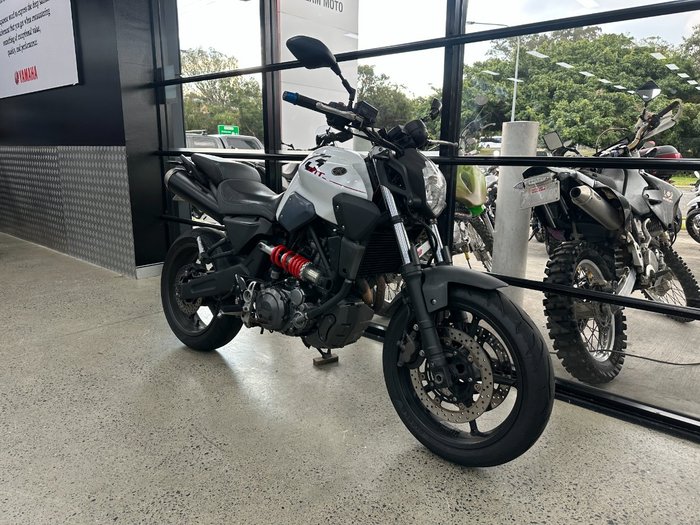 2013 Yamaha MT-03 WHITE
