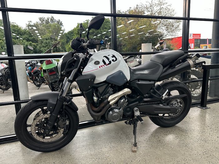 2013 Yamaha MT-03 WHITE