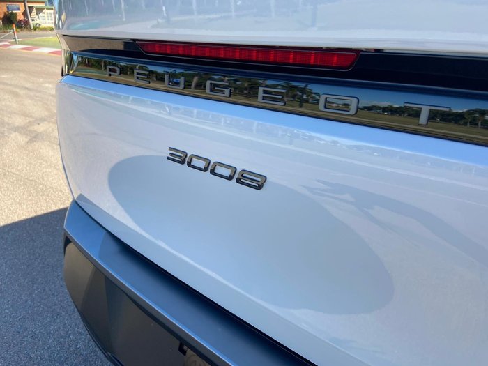 2025 Peugeot 3008 Allure Hybrid P64 MY25 Okenite White