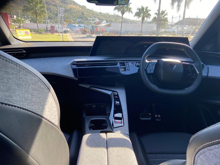 2025 Peugeot 3008 Allure Hybrid P64 MY25 Okenite White