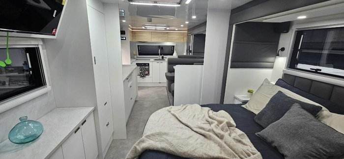 2025 Lotus Caravans Hollywood 24