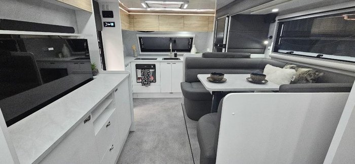 2025 Lotus Caravans Hollywood 24