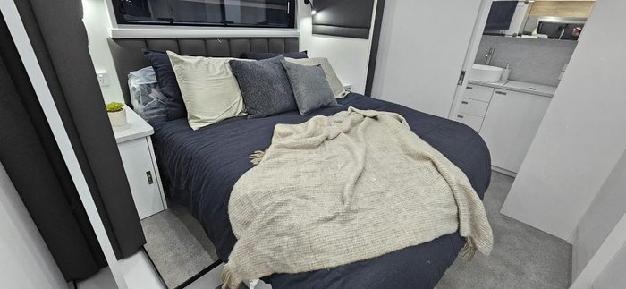 2025 Lotus Caravans Hollywood 24