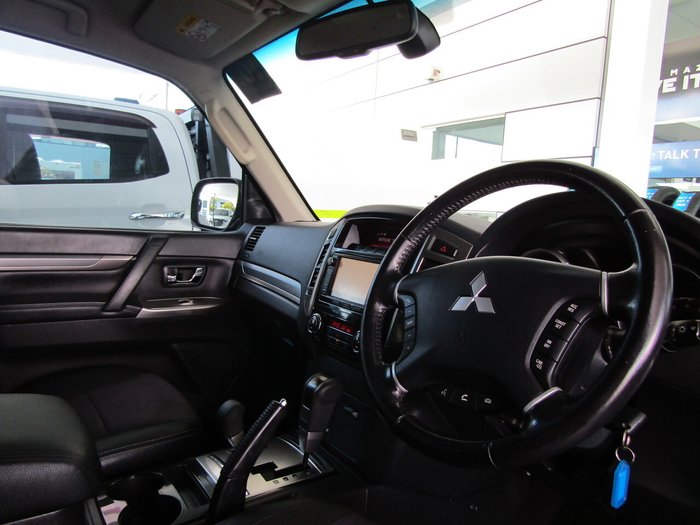 2014 Mitsubishi Pajero