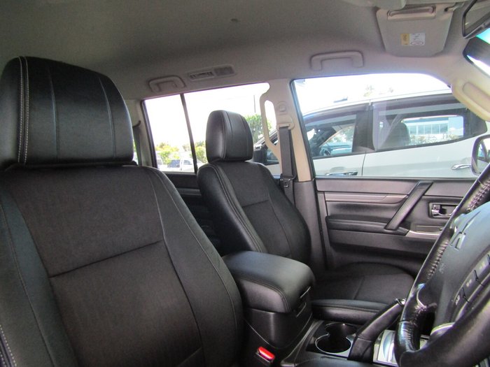 2014 Mitsubishi Pajero