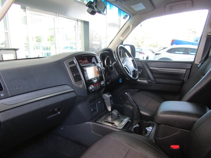2014 Mitsubishi Pajero