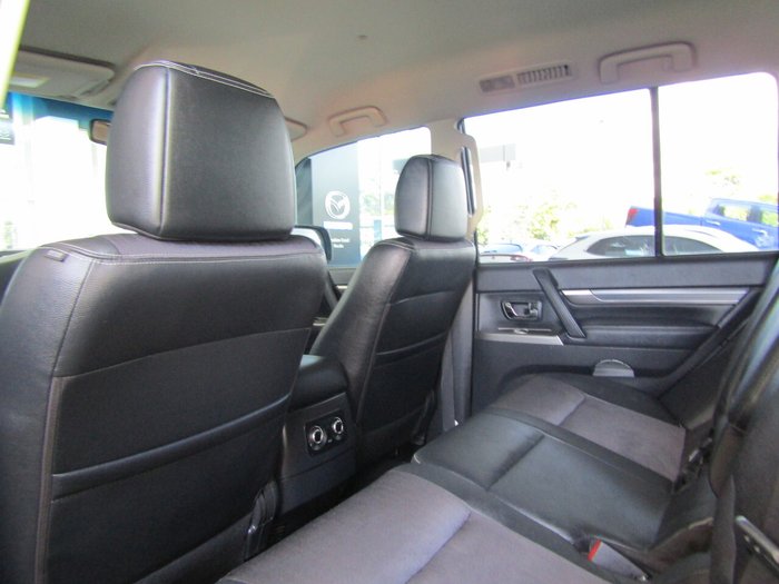 2014 Mitsubishi Pajero