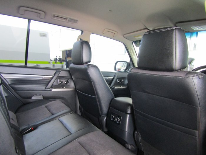 2014 Mitsubishi Pajero