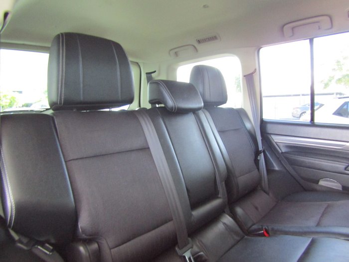 2014 Mitsubishi Pajero