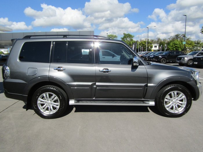 2014 Mitsubishi Pajero