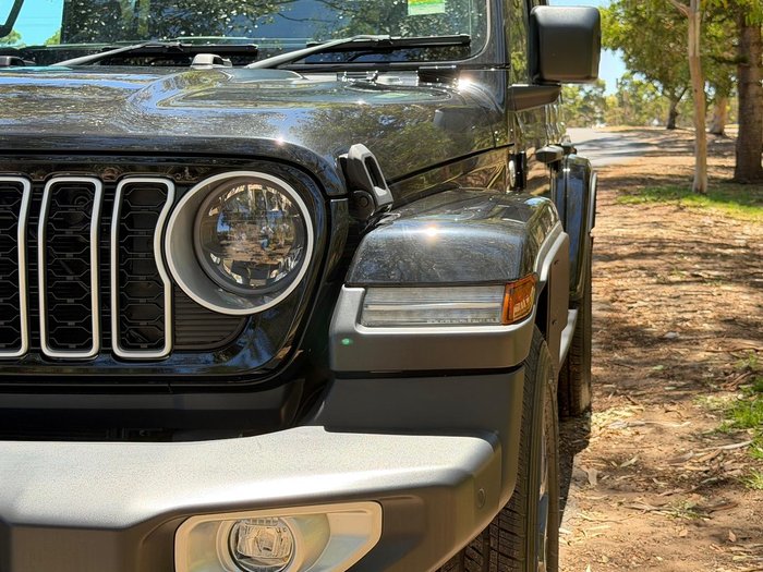 2024 Jeep Wrangler Unlimited Overland