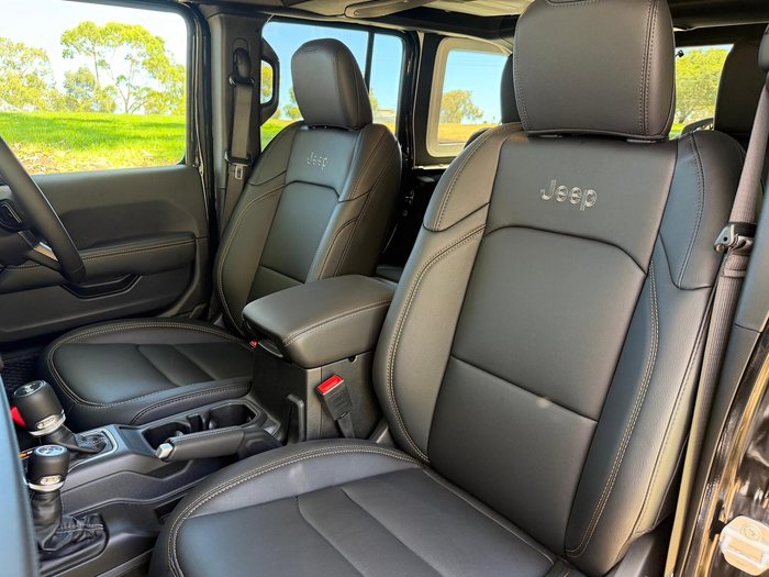 2024 Jeep Wrangler Unlimited Overland