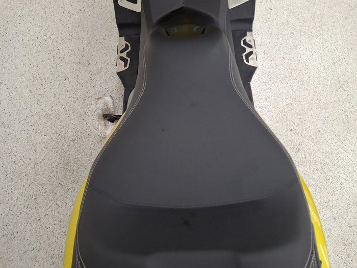 2018 BMW Motorrad C 650 SPORT Yellow