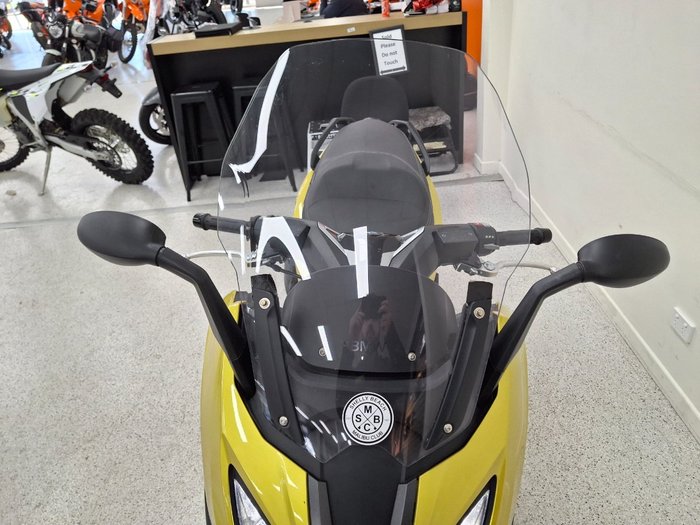 2018 BMW Motorrad C 650 SPORT Yellow