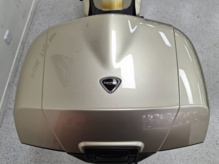 2014 Triumph SPRINT GT BROWN