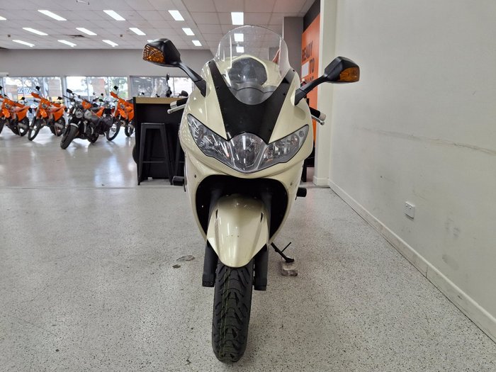 2014 Triumph SPRINT GT BROWN