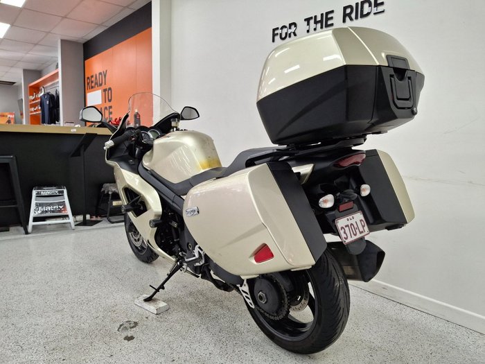2014 Triumph SPRINT GT BROWN