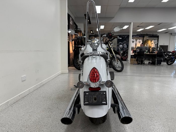 2017 INDIAN CHIEF CLASSIC White