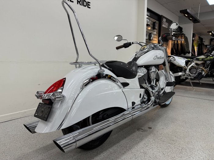 2017 INDIAN CHIEF CLASSIC White