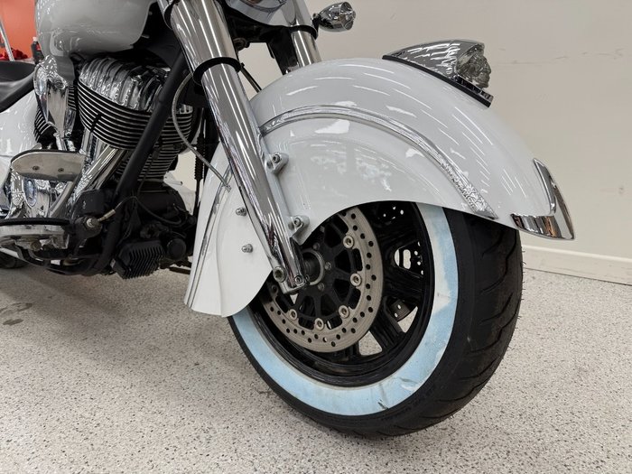2017 INDIAN CHIEF CLASSIC White